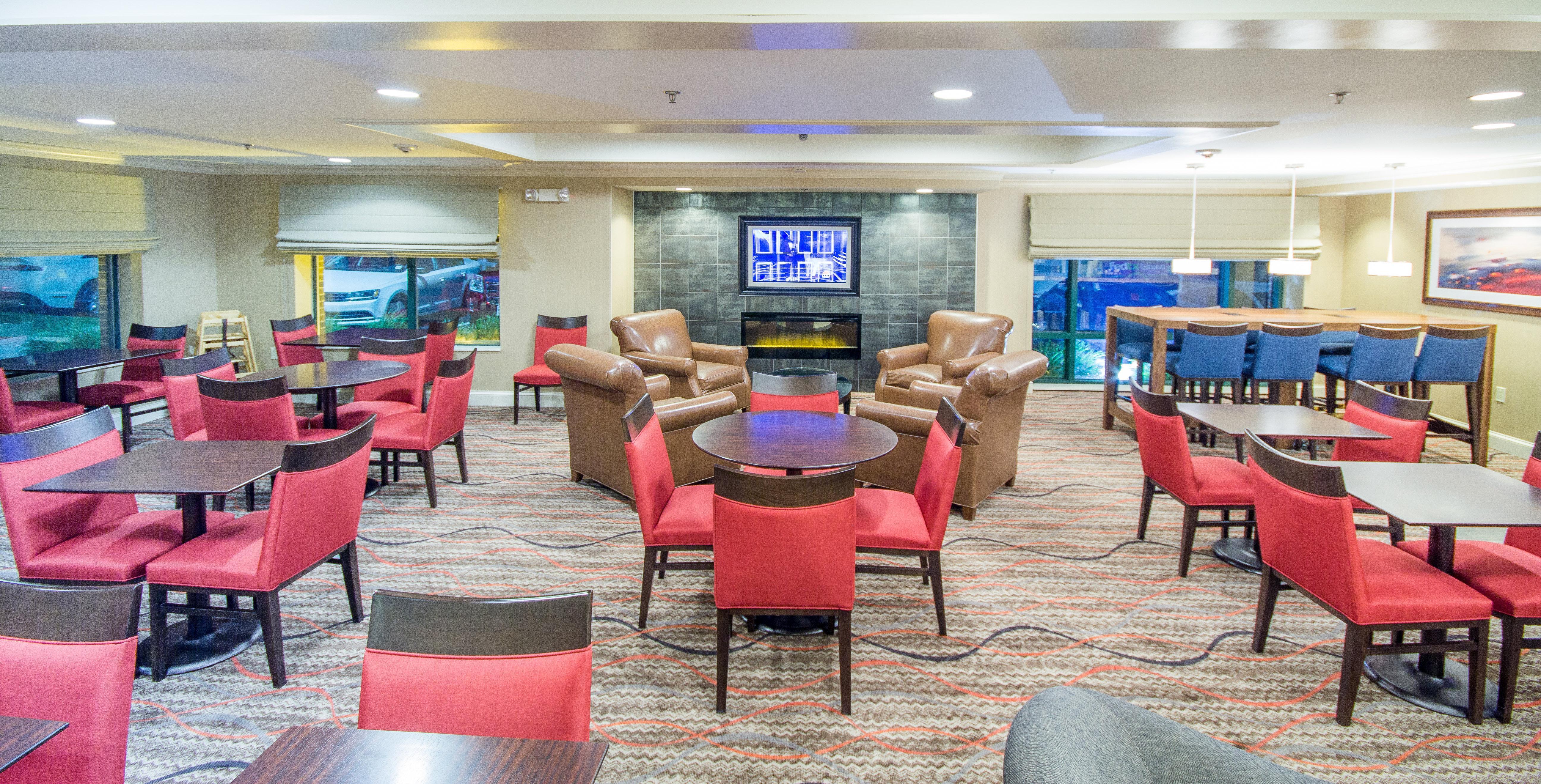 Holiday Inn Express Hotel & Suites Auburn By Ihg Exteriör bild