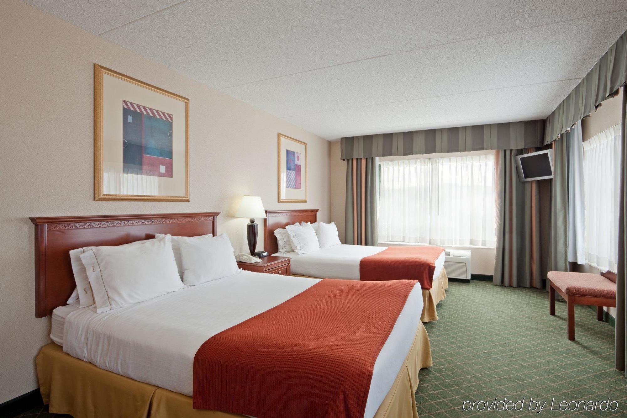 Holiday Inn Express Hotel & Suites Auburn By Ihg Rum bild