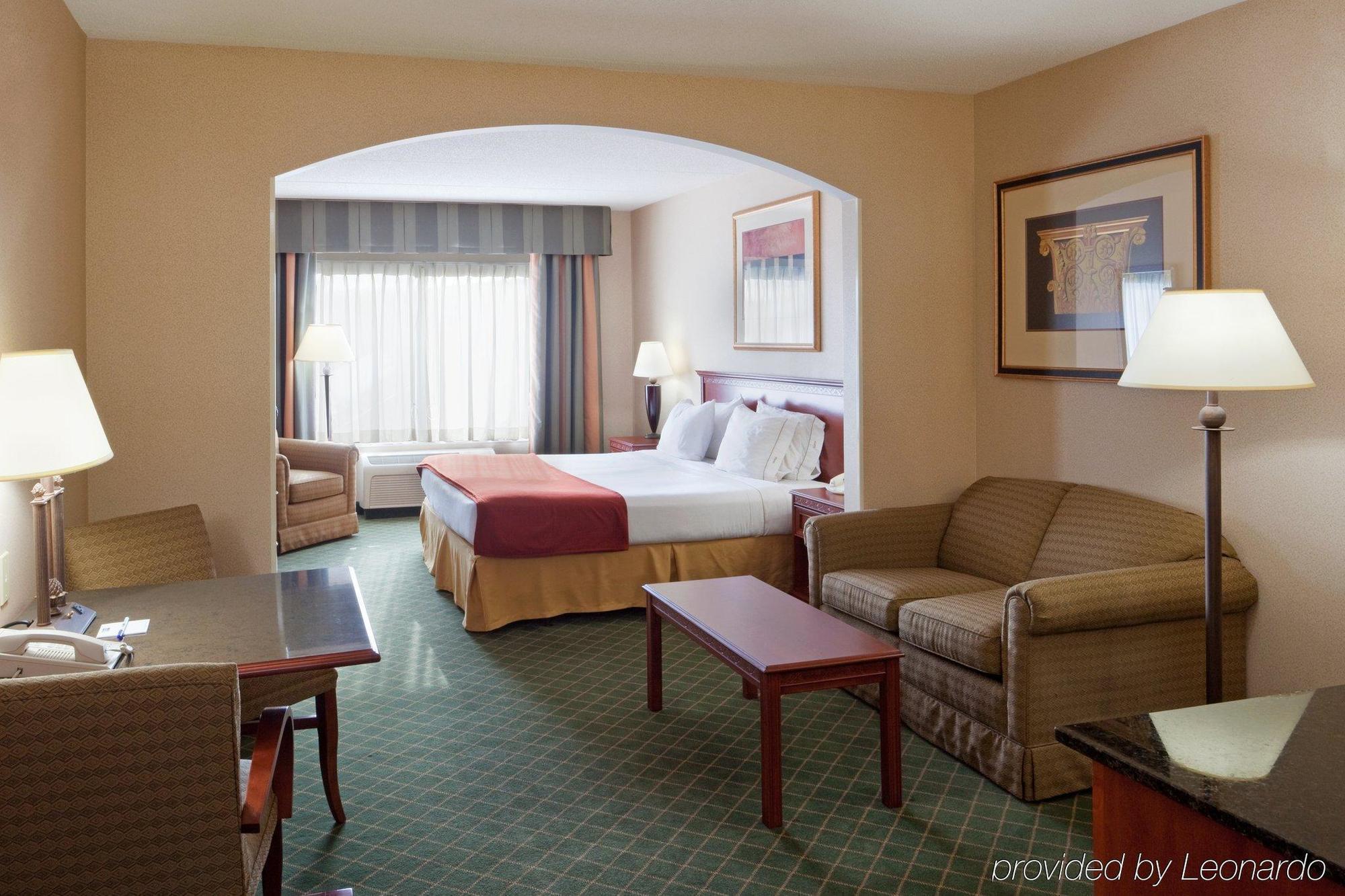 Holiday Inn Express Hotel & Suites Auburn By Ihg Rum bild